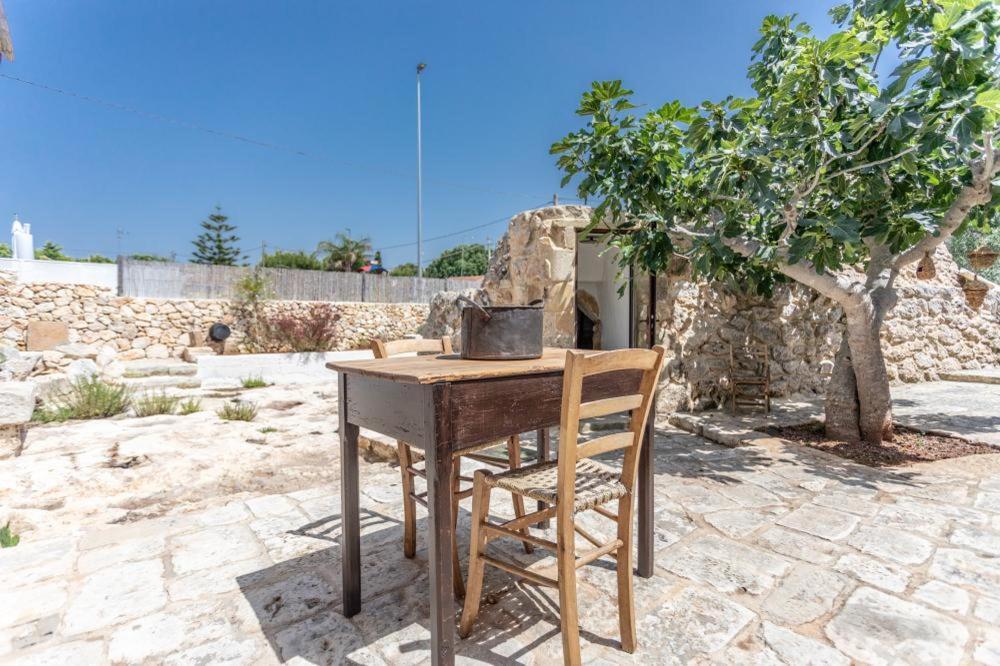 Trullo Santovia Bed & Breakfast Sant Isidoro  Dış mekan fotoğraf